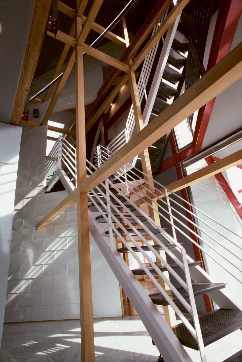 House in Higashi-Kurume by Ryoji Suzuki (1985), captured by Mitsumasa Fujitsuka in 1985