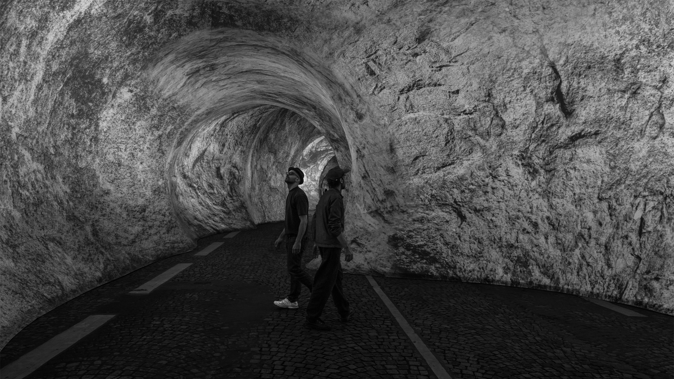 https://static.dezeen.com/uploads/2026/06/la-caverne-du-pont-neuf-interior-jr-paris_dezeen_2364_hero_1.jpg