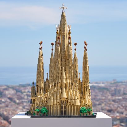 Sagrada Familia Lego set