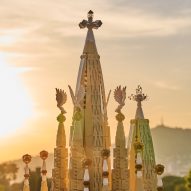 Sagrada Familia Lego set