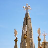 Sagrada Familia Lego set