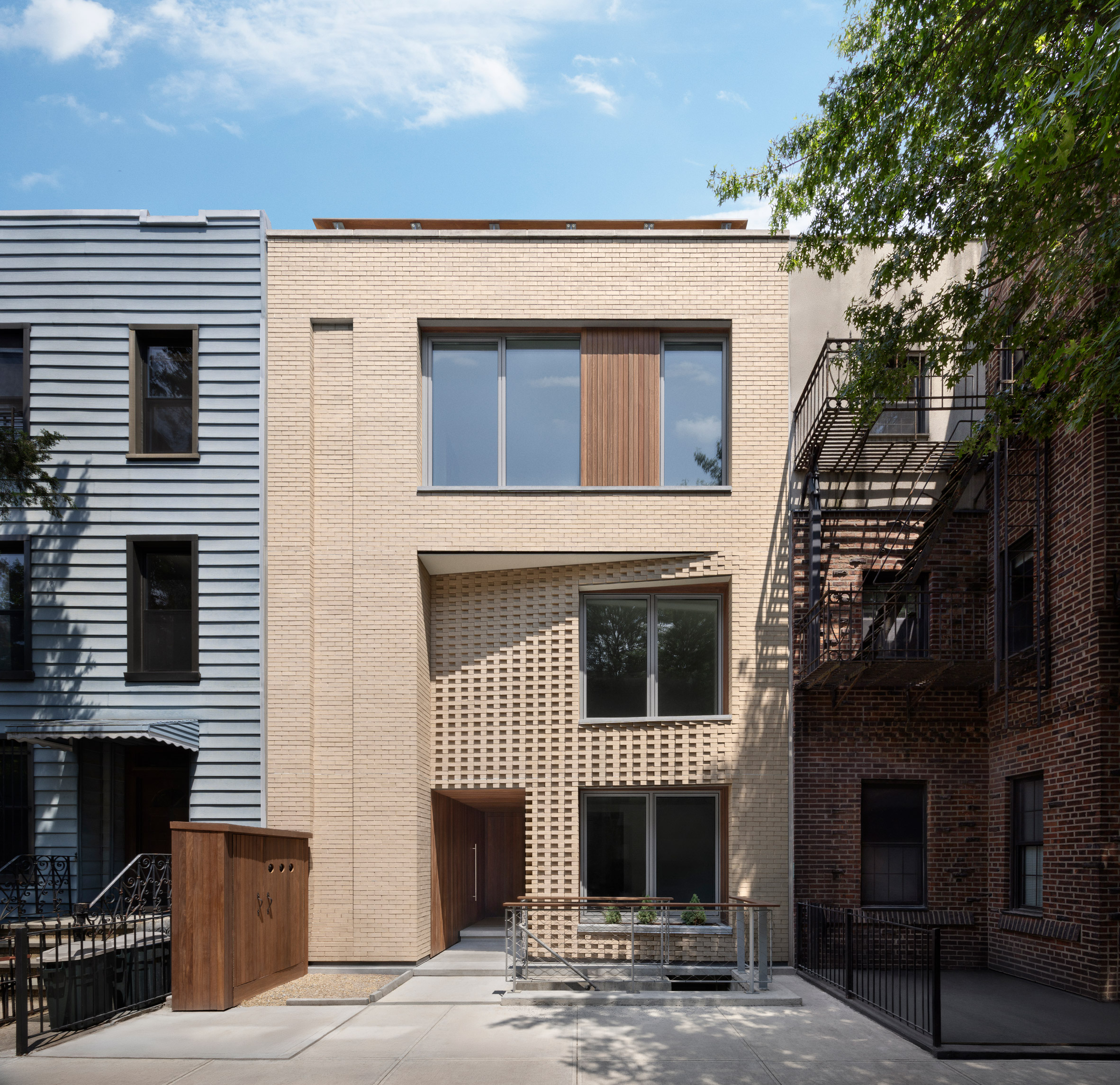 Leonard Street Rowhouse by Pliskin Architecture