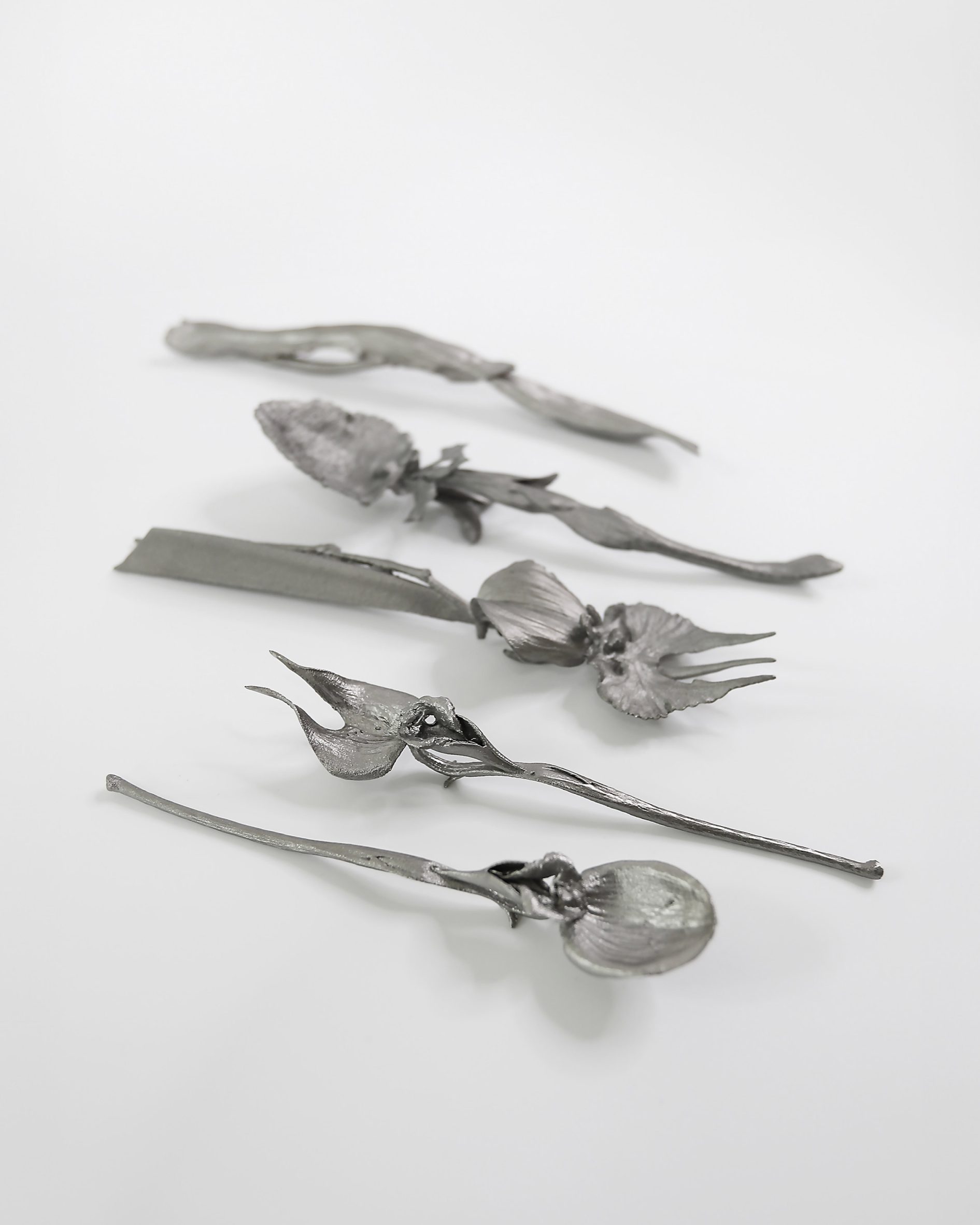 Orchid-like cutlery