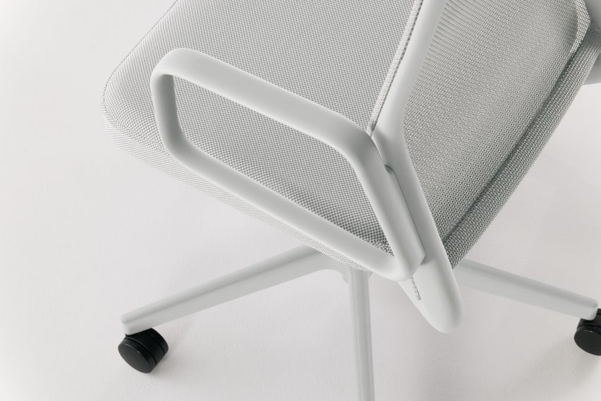 Muku task chair by Foster + Partners for Okamura