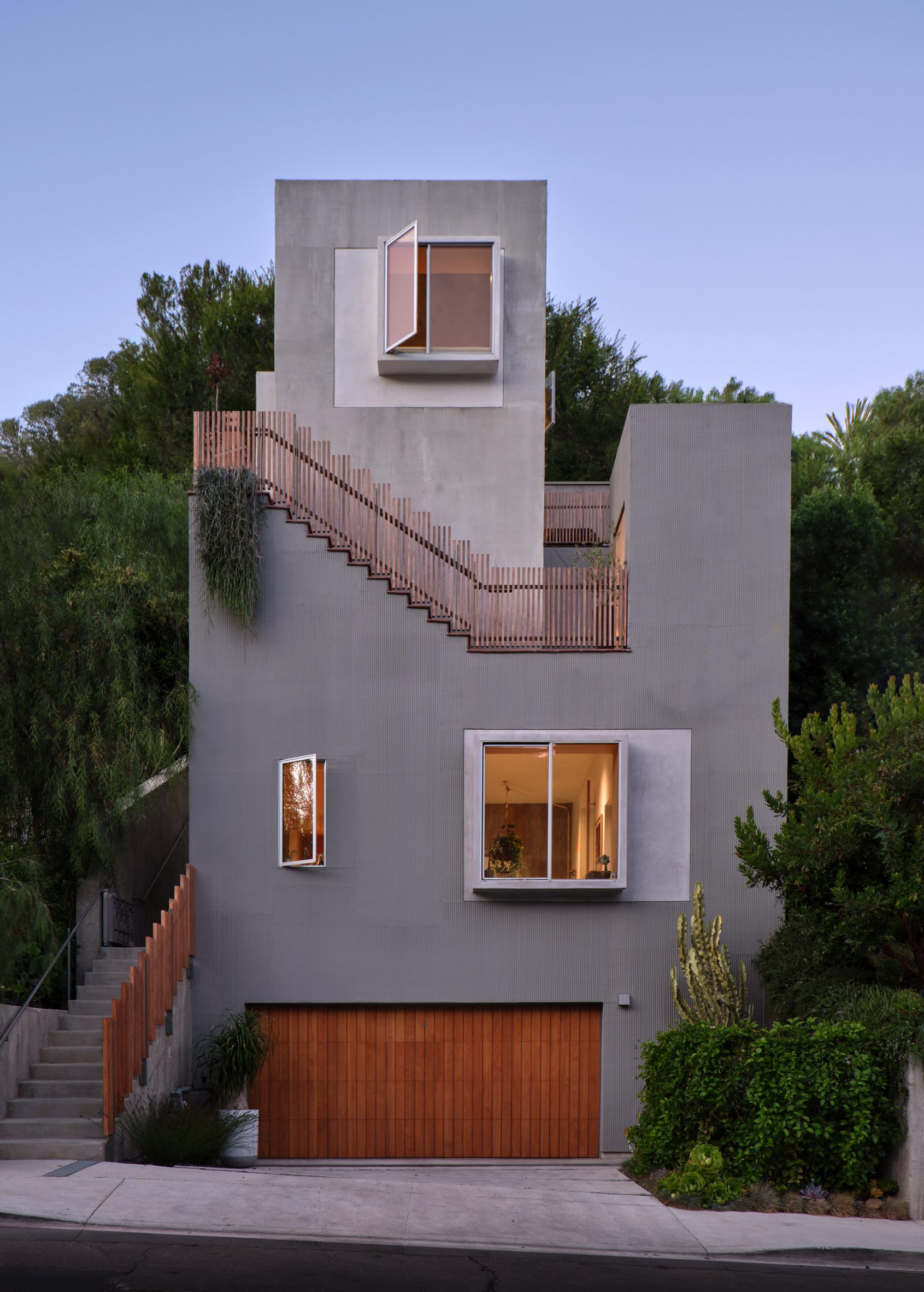 A Teatro and Balcony Studio tuck Museum Tower House into steep site in Los Angeles — 靈感參考圖片 2