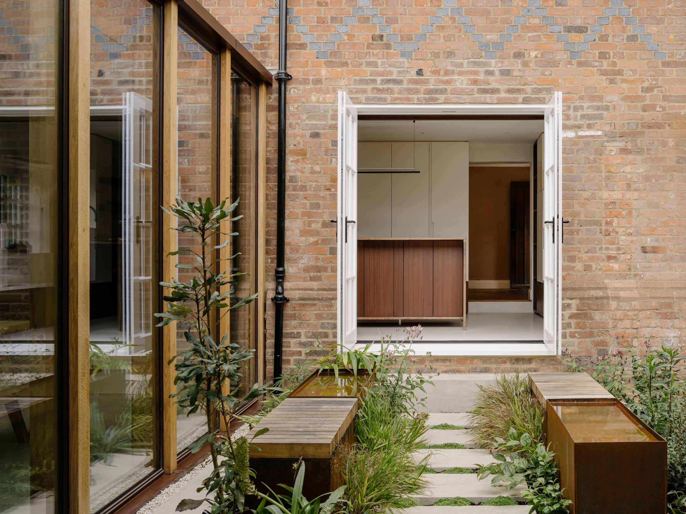 Pátio de Muttram Veedu por Will Gamble Architects
