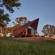 Casey Brown Architecture pitches Corten "tents" in Australia