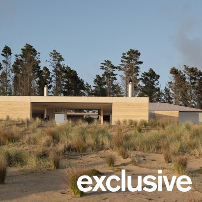Double Courtyard House by Roberts Gray Architects