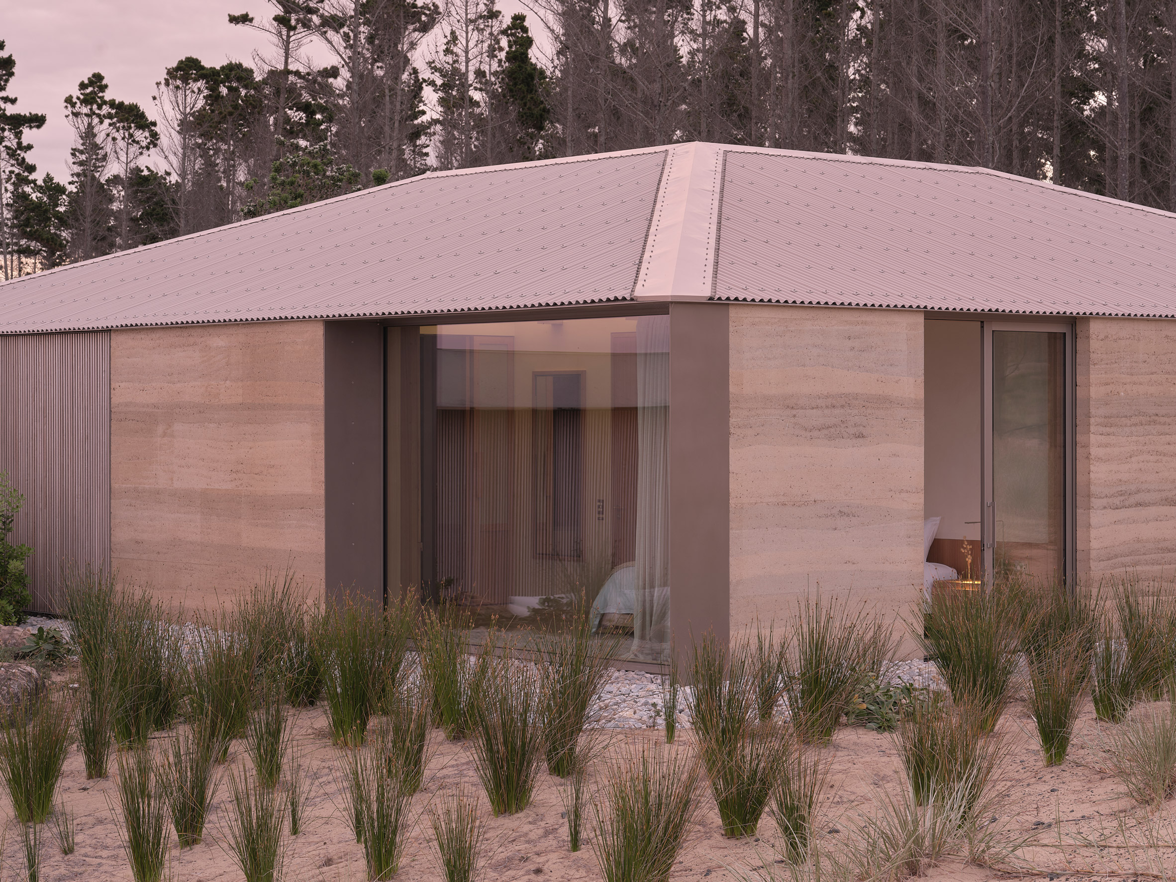 Aspecto de la casa con doble patio.
