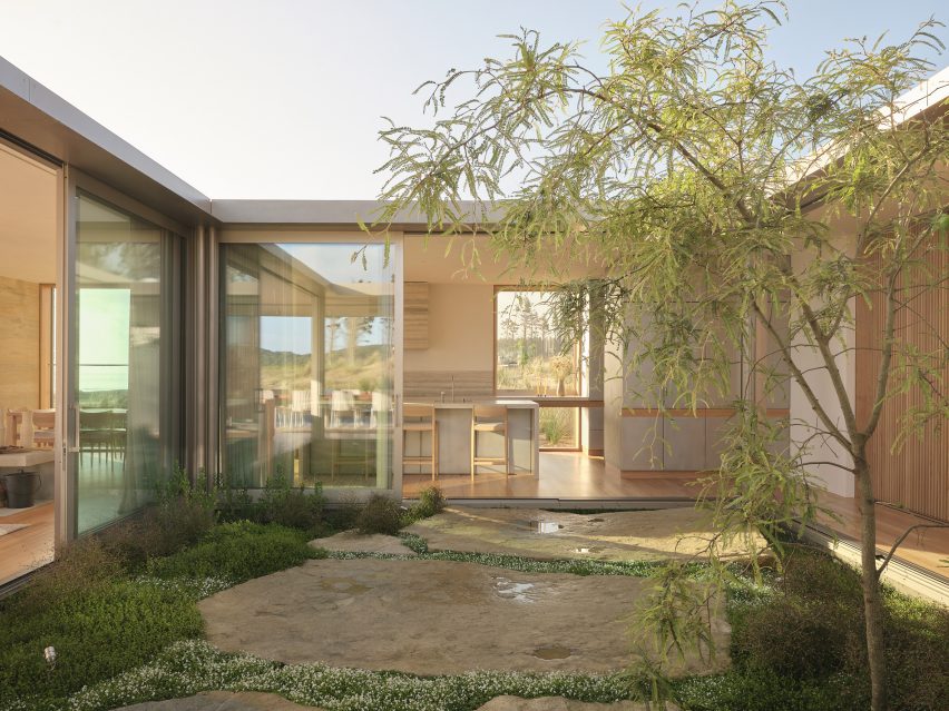 Double Courtyard House by Roberts Gray Architects