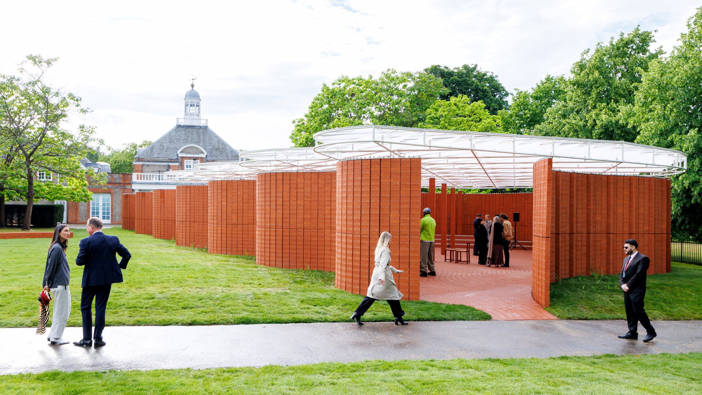 https://static.dezeen.com/uploads/2026/06/serpentine-pavilion-2026-lanza-atelier_dezeen_2364_hero_1.jpg