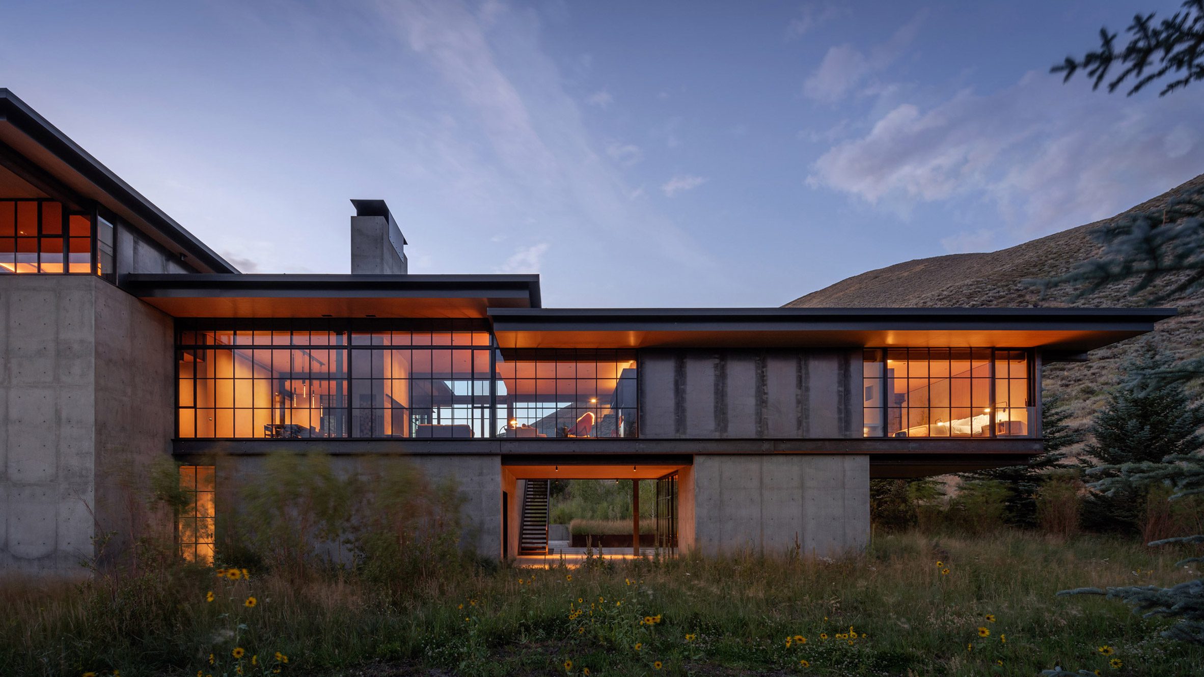 https://static.dezeen.com/uploads/2026/06/sky-view-sun-valley-idaho-olson-kundig-architects_dezeen_2364_hero.jpg