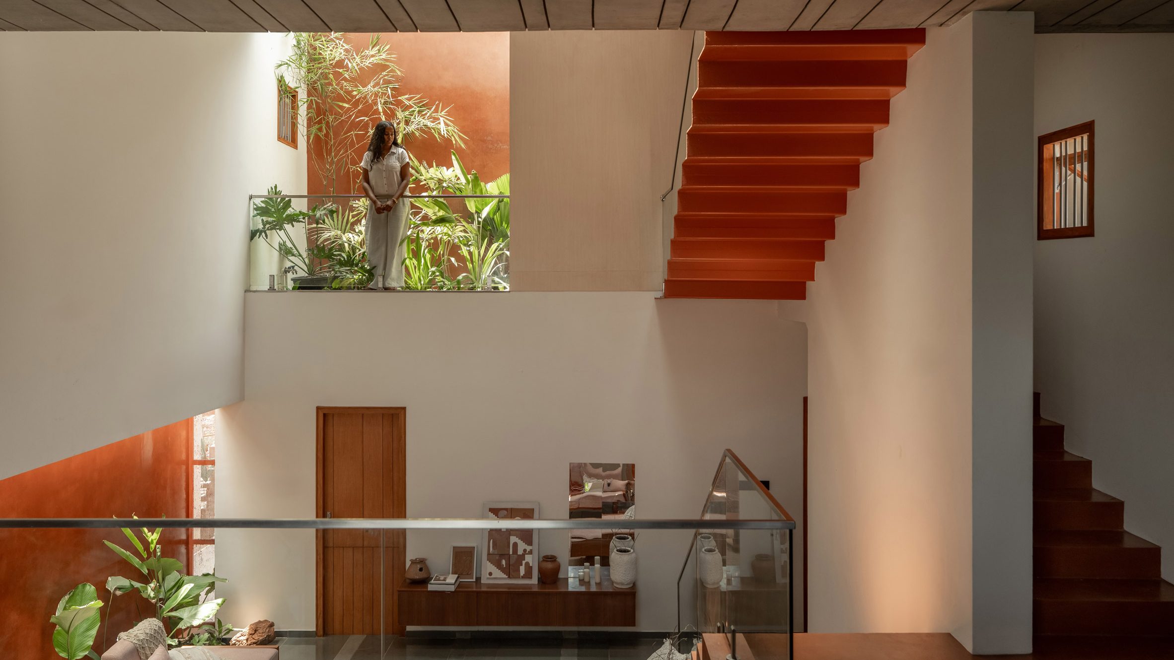 https://static.dezeen.com/uploads/2026/06/splitscape-residence-spacedna-coimbatore_dezeen_2364_col_1-HERO1.jpg