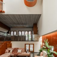 Splitscape Residence by SpaceDNA living room