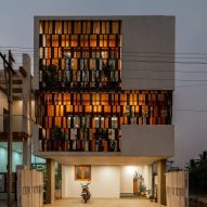 Splitscape Residence by SpaceDNA facade