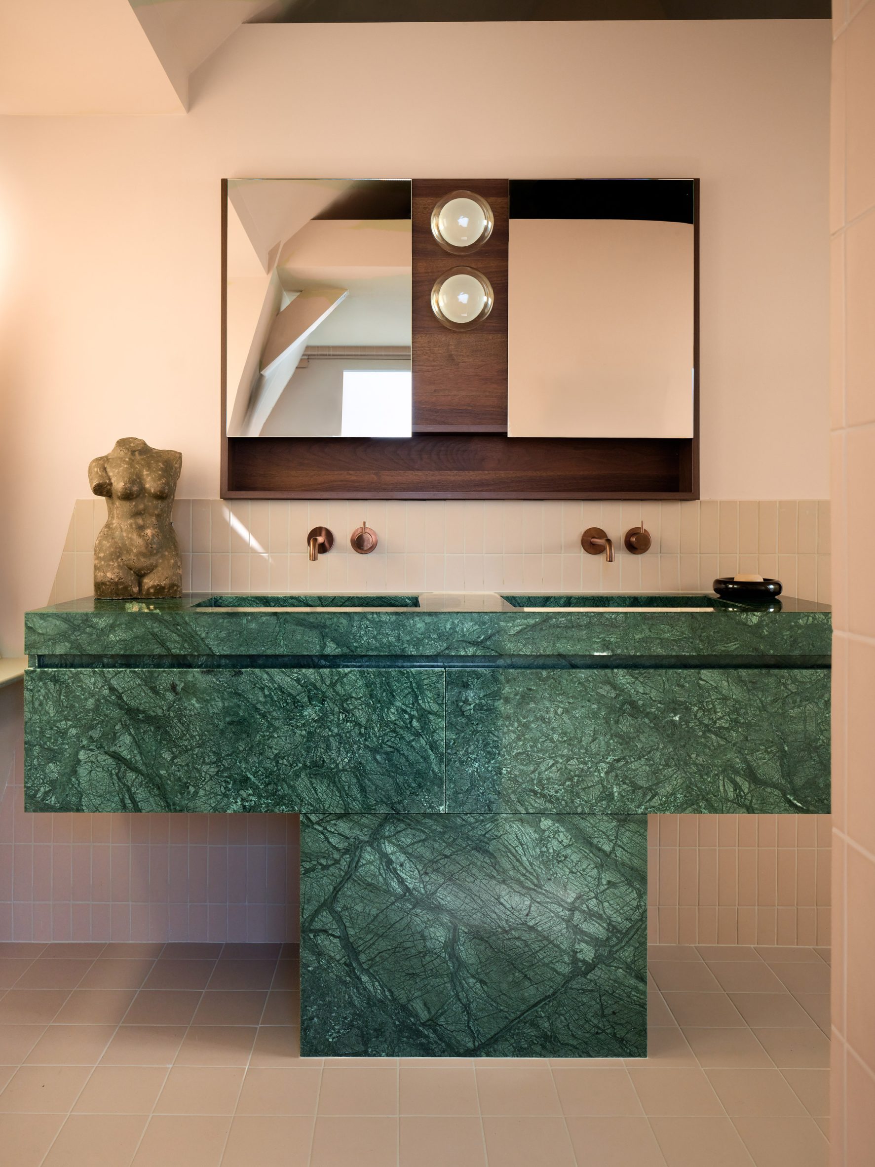 Maisonette in Amsterdam by Studio Elèn Letort