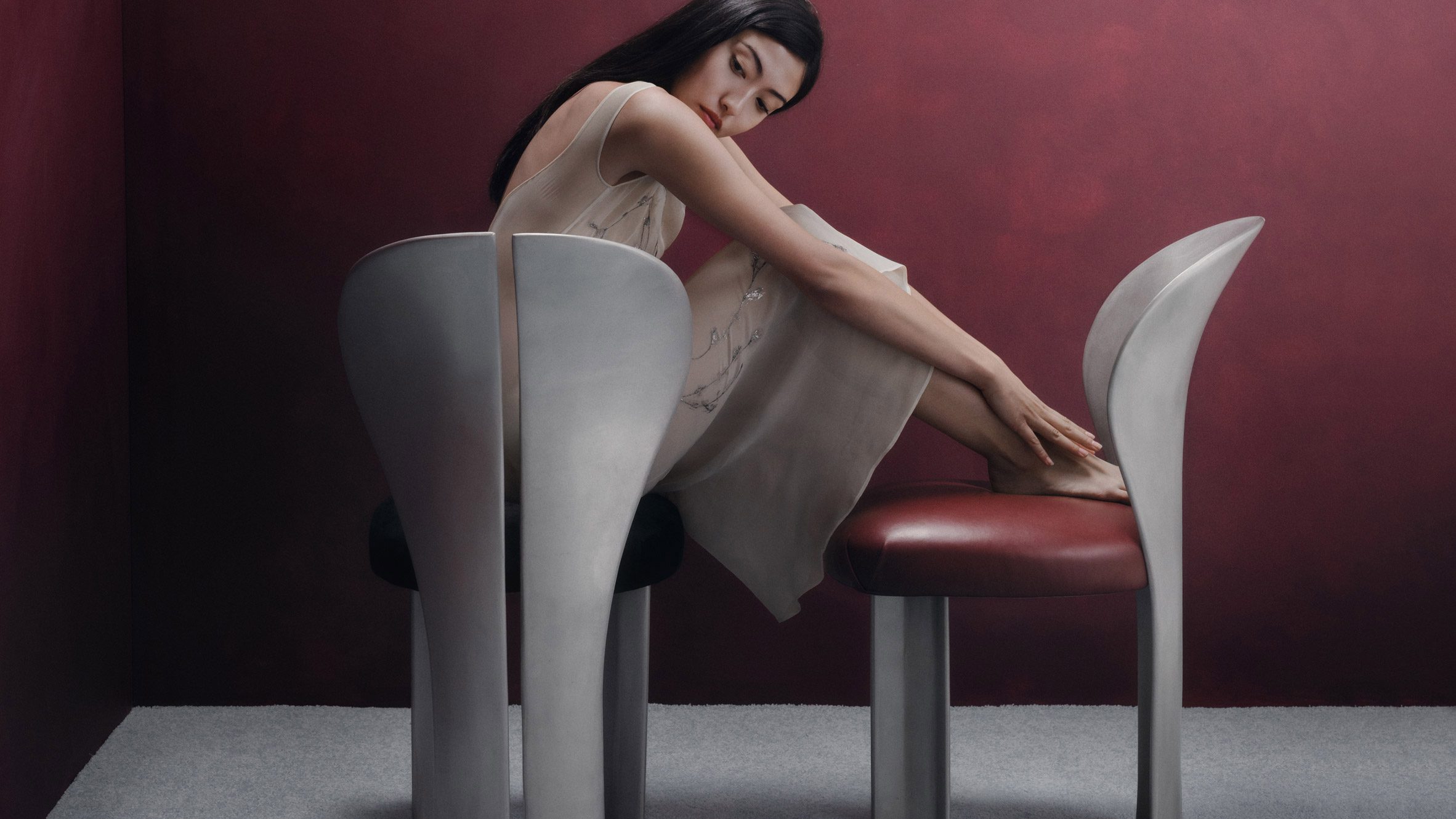 https://static.dezeen.com/uploads/2026/06/studio-nrg-lilium-chair-car-rims_dezeen_2364-hero.jpg