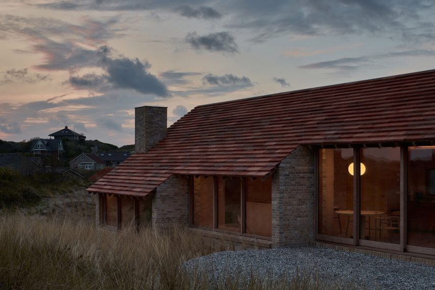 Dutch timber cabin by Unknown Architects