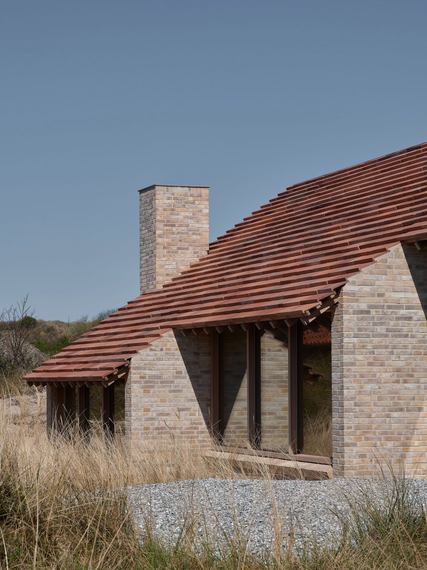 Exterior view of cabin by Unknown Architects