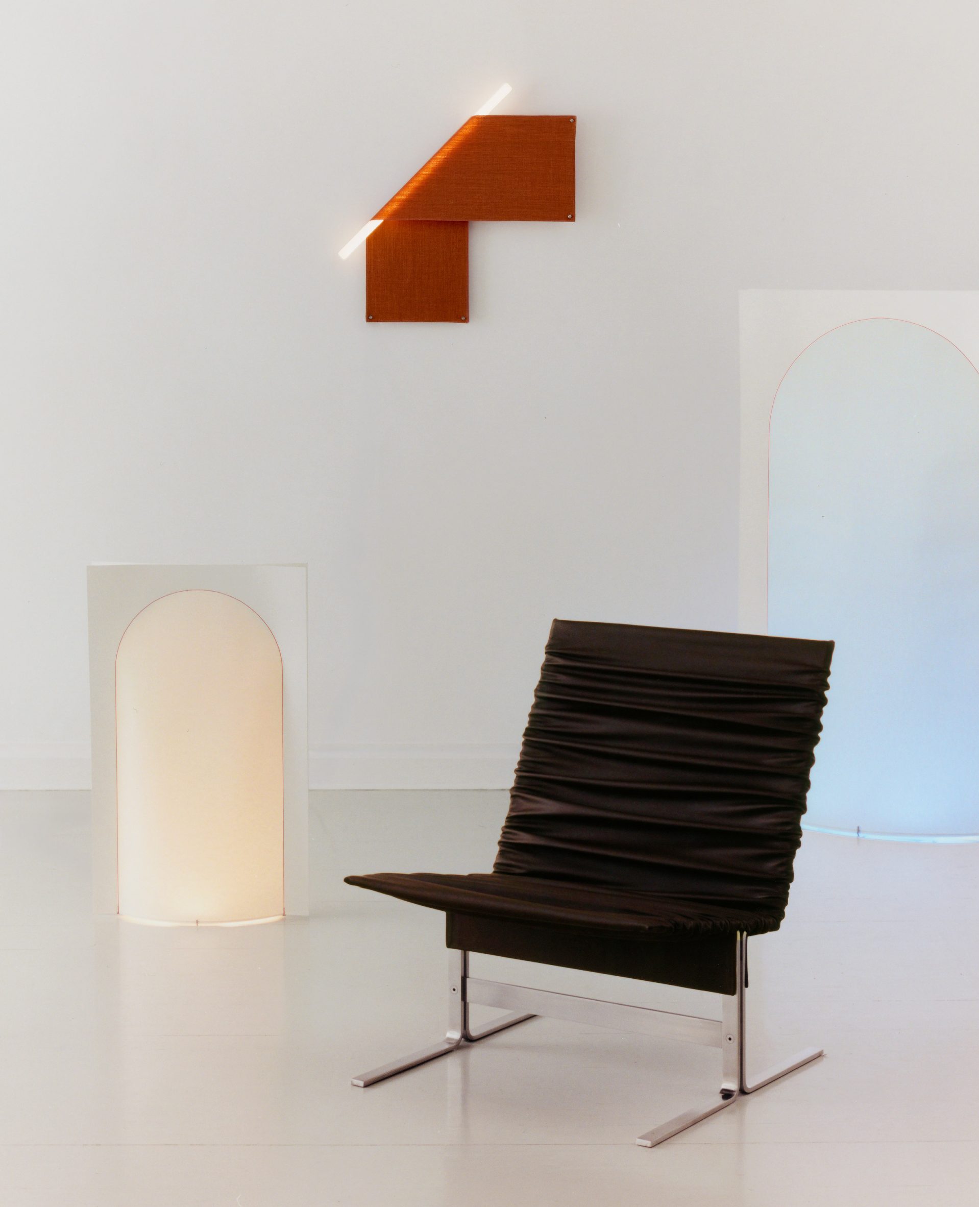 Silla negra de Laerke Ryom