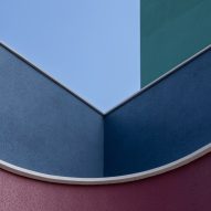 Mumbai home by Neel Buddhadev with curved walls and bright colours
