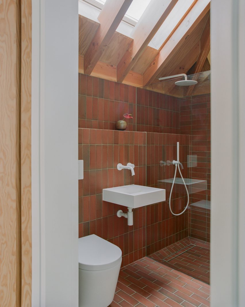 Bathroom at Wade House by Wadhal