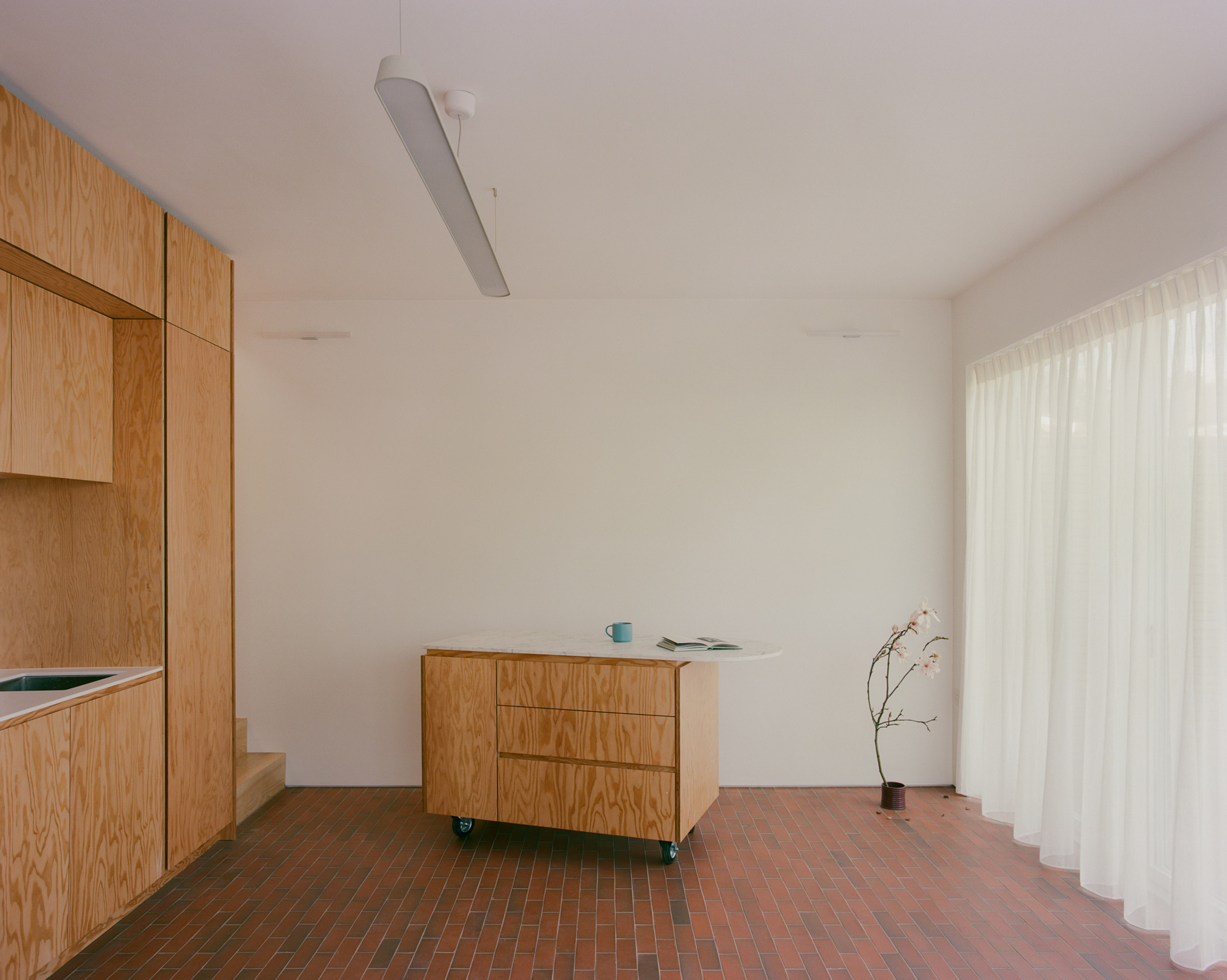 Interior del espacio habitable en Wade House de Wadhal