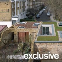 Garden walls conceal London house by Inglis Badrashi Loddo