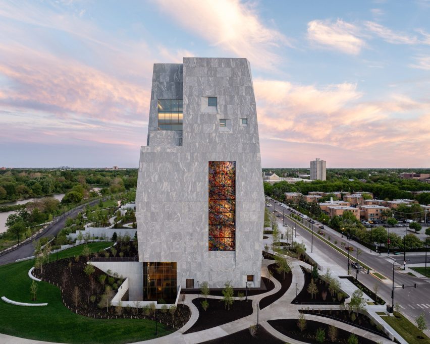 Tod Williams Billie Tsien Architects completes "intentionally sculptural" Obama Presidential Center, comments update
