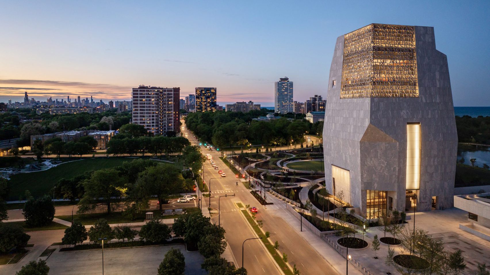 https://static.dezeen.com/uploads/2026/06/williams-tsien-obama-presidential-center-chicago_dezeen_2364_hero-1704x1276-1.jpg