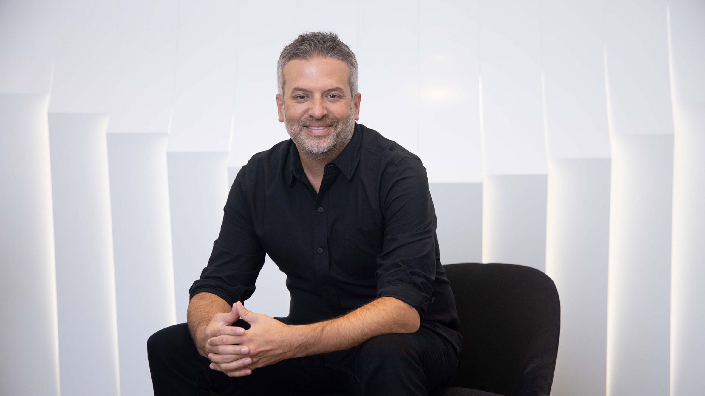 https://static.dezeen.com/uploads/2026/07/Jonathan-Mallie_Headshot-sq.jpg