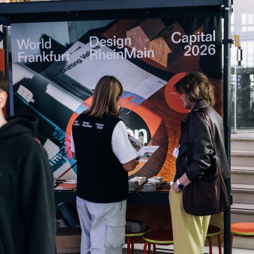 Fotos de personas en la Semana Abierta del Diseño de Frankfurt