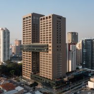 S&atilde;o Paulo skyscrapers by K&ouml;nigsberger Vannucchi linked by glass skybridge