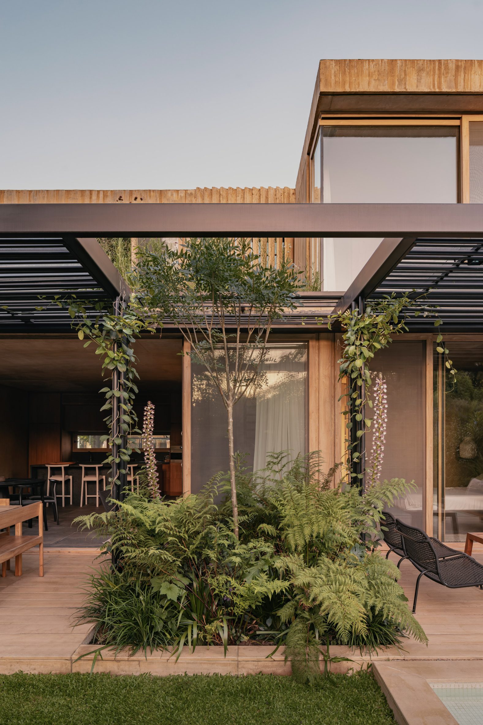Casa JR by Gonzalo Bardach