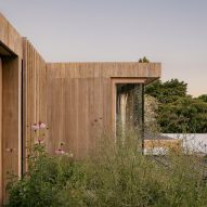 Casa JR by Gonzalo Bardach