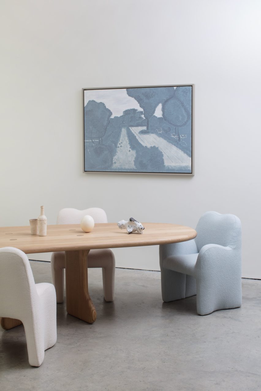 Knucklebone-shaped chairs
