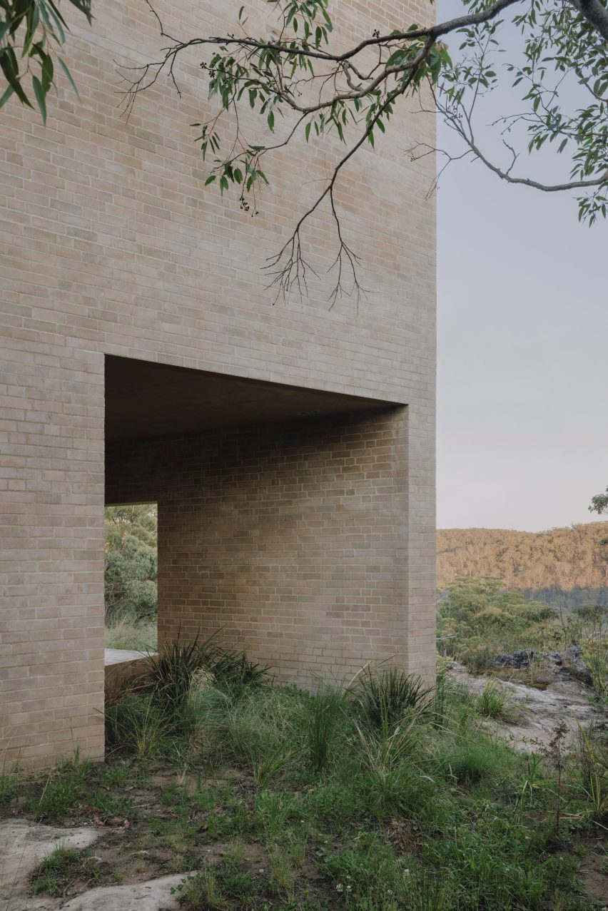 EA House by Bokey Grant in Australia fire-resistant stone walls