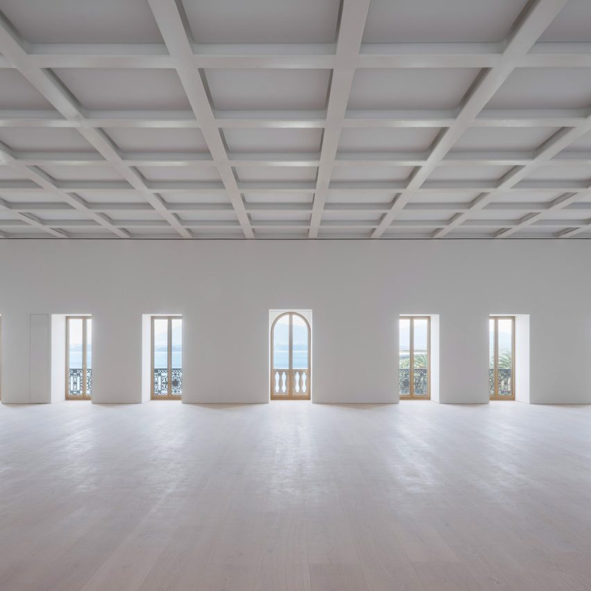 David Chipperfield Architects transforma el histórico Banco de España en el Museo Santander en la plaza de debate Faro dezeen