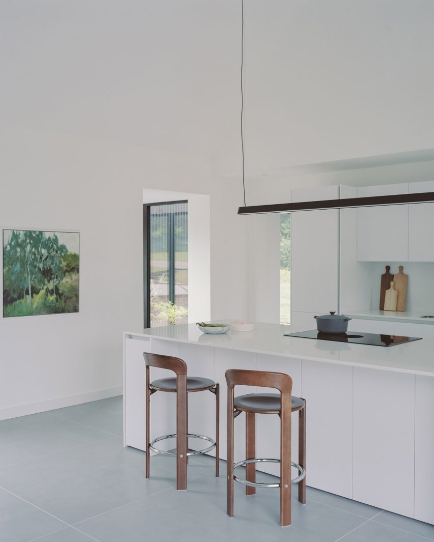 House in a Clearing by TaylorHare Architects