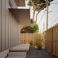 House in Kinuta by Kenta Hirayama