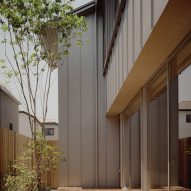 House in Kinuta by Kenta Hirayama