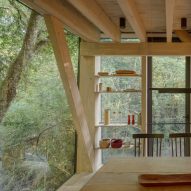 Iragüen Viñuela Arquitectos House by Fuy River mass timber