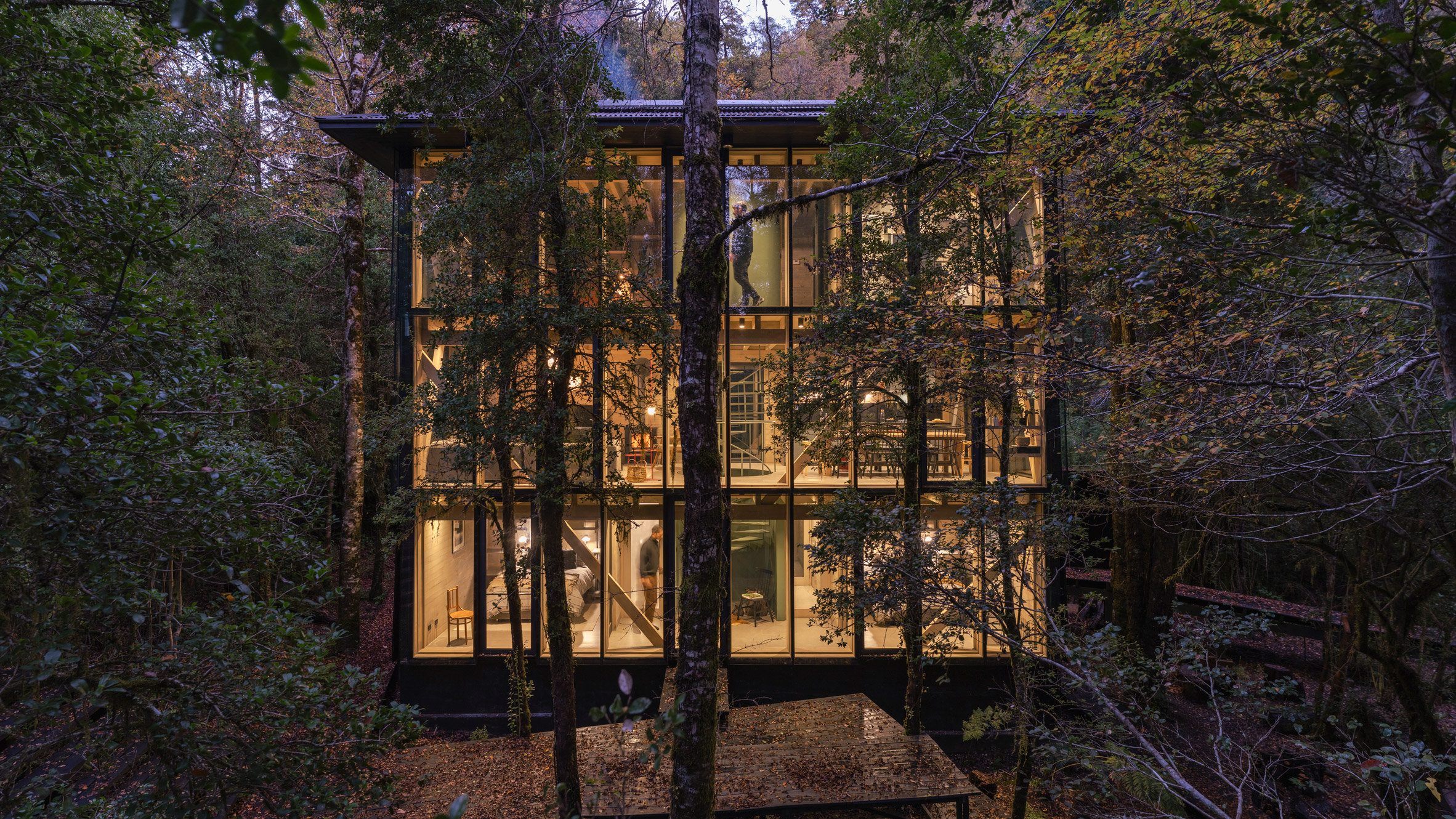 https://static.dezeen.com/uploads/2026/07/iraguen-vinuela-fuy-river-house-mass-timber-chile_dezeen_2364_hero.jpg
