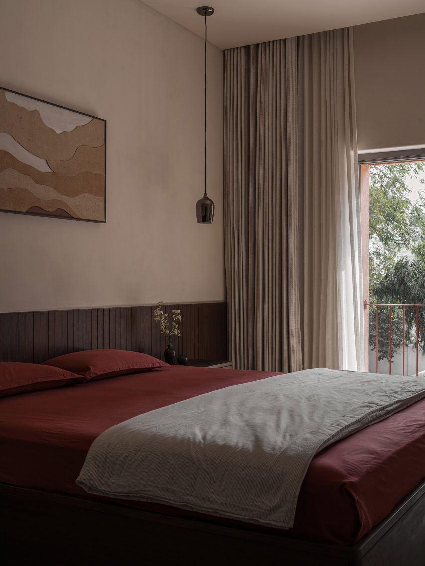 LJ House by Studio Saransh bedroom