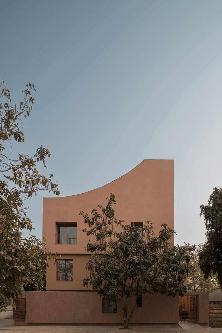 LJ House by Studio Saransh exterior