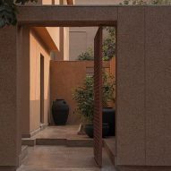 LJ House by Studio Saransh