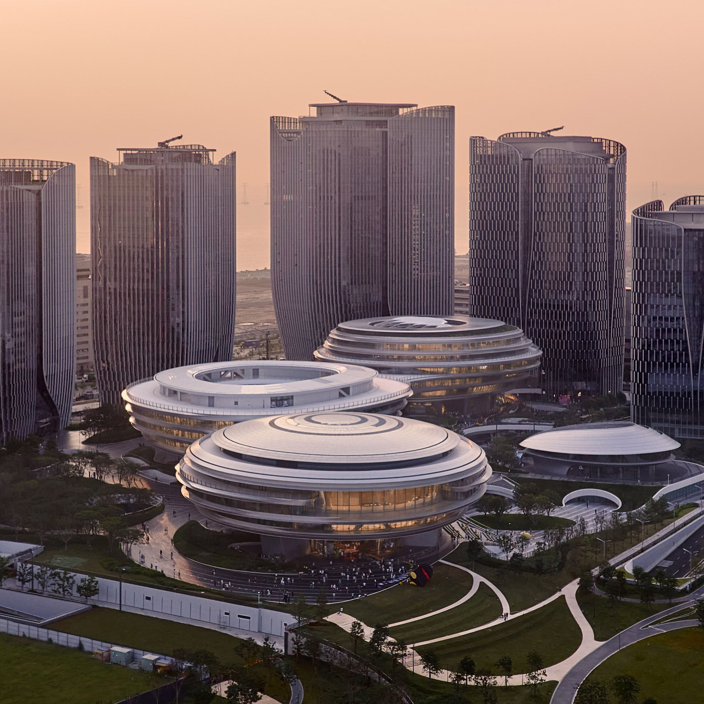 https://static.dezeen.com/uploads/2026/07/mad-tengyun-center-tencent-headquarters-shenzhen-agovision-sq_dezeen_2364_col_0.jpg