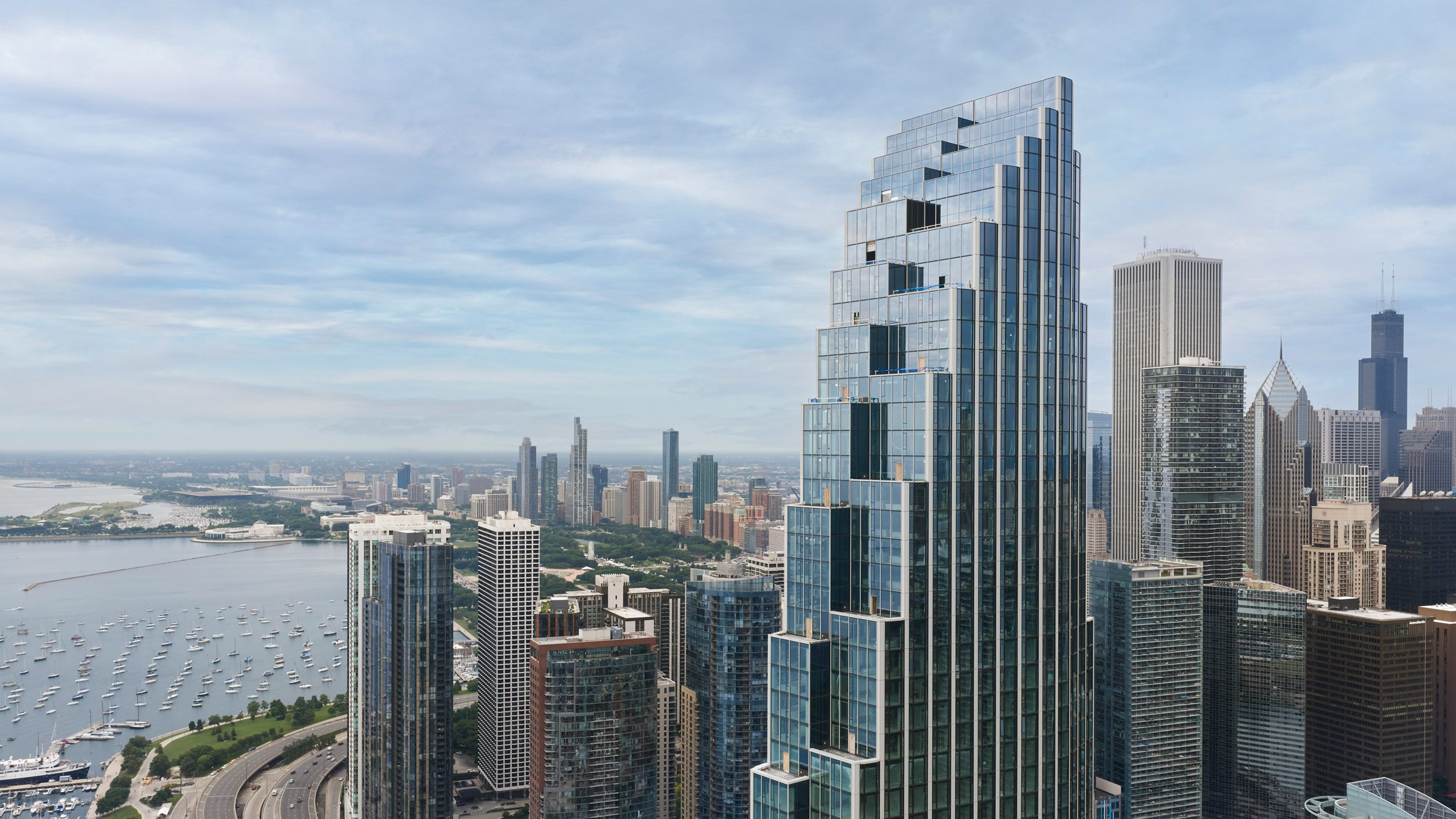 洋楽 SKYSCRAPER Tiered skyscraper by SOM tops out on Chicago lakefront