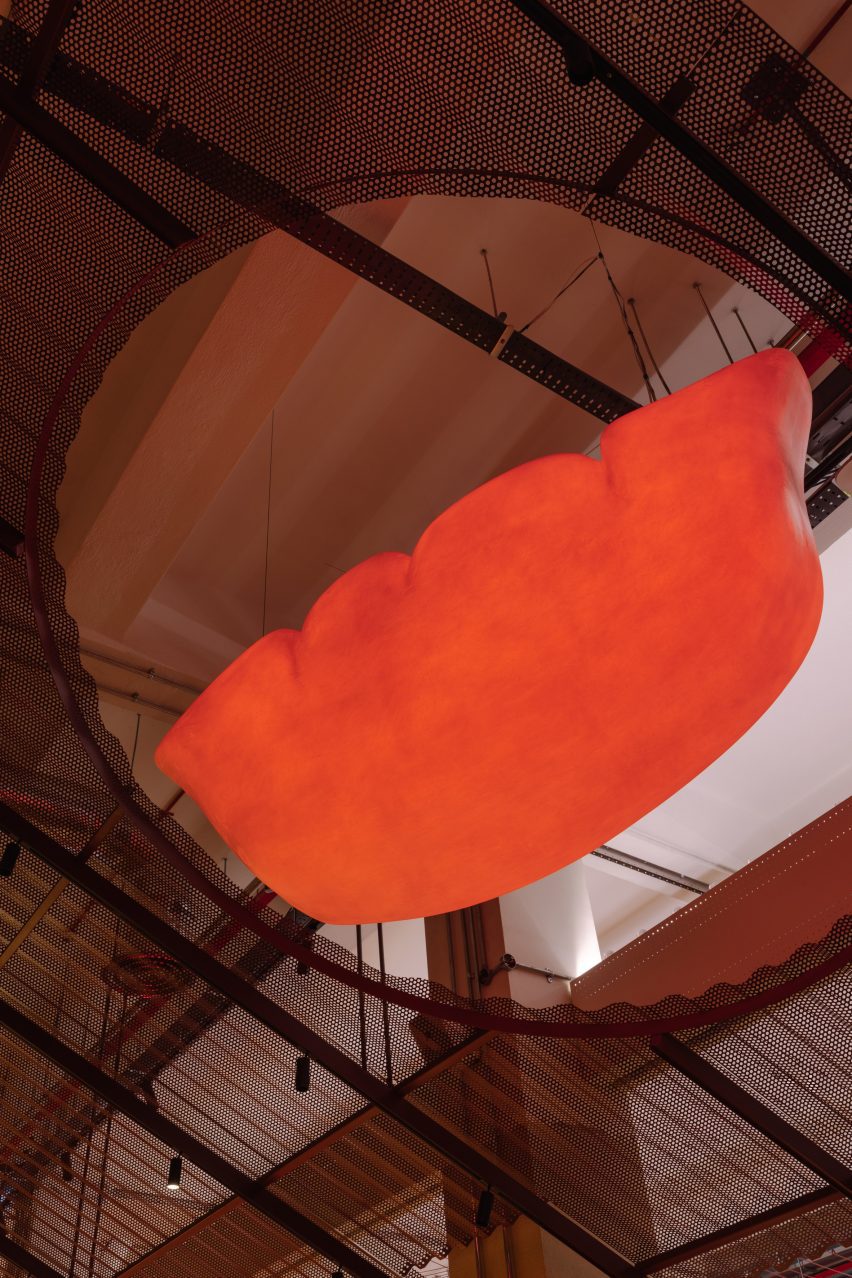 Glowing dumpling-shaped lamp