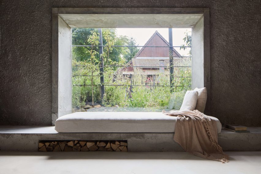 Window with daybed